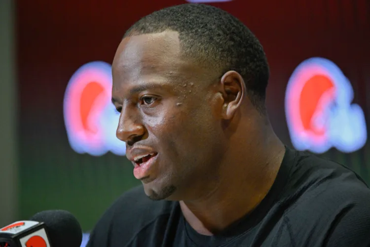Nick Chubb Runs Full Circle And Retires With Browns, Who Sign Beloved Running Back To One-Day Contract